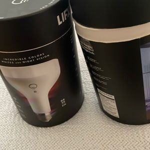2 LIFX light bulbs